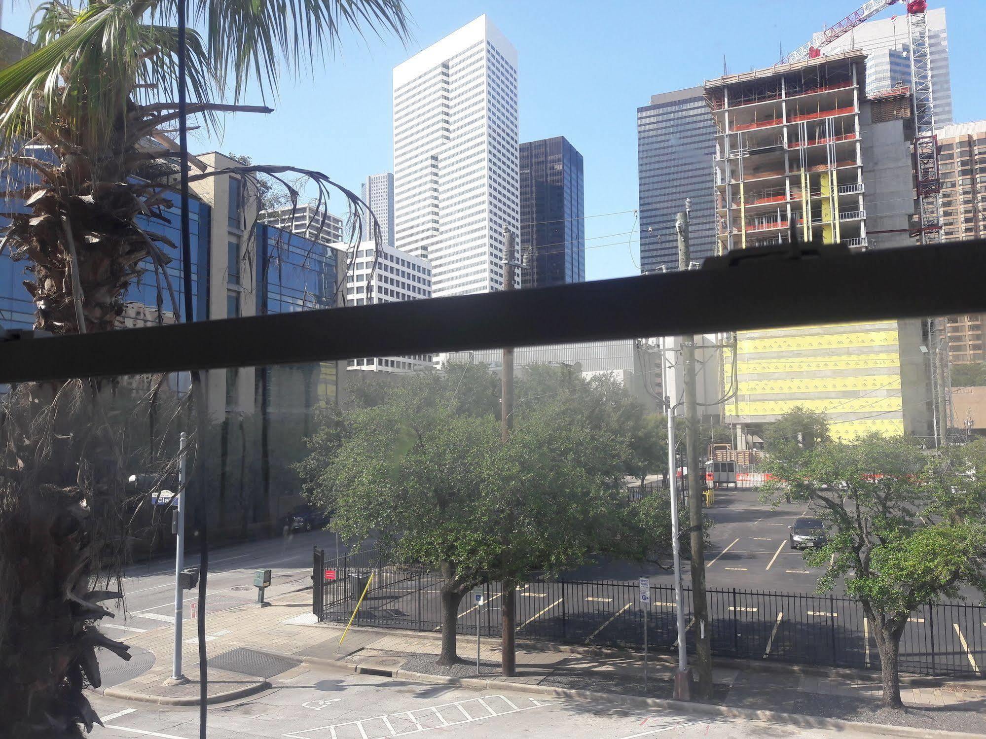Athens & 2* Houston